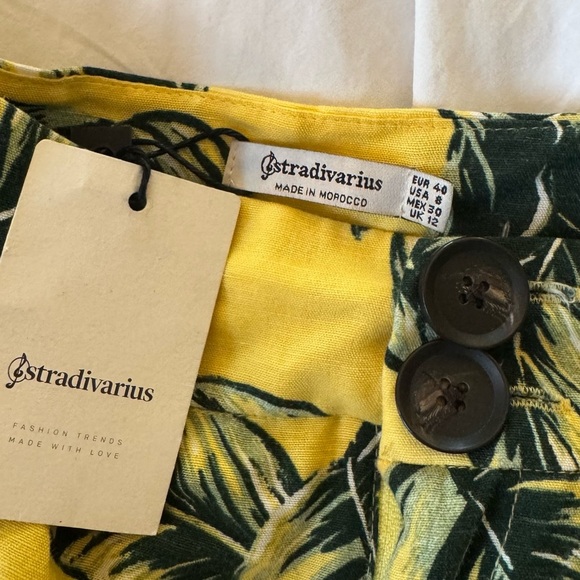 Stradivarius Tropical Yellow and Green Skirt - Picture 3 of 5